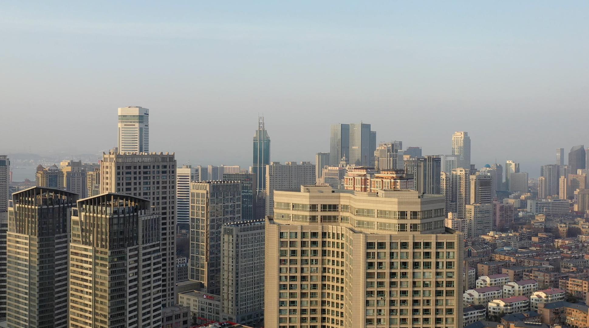 大连城市风光市中心高楼群航拍4K视频视频的预览图
