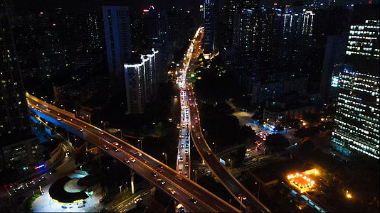 4k高清航拍广州内环路东濠涌高架路江湾大桥城市夜景车流视频的预览图