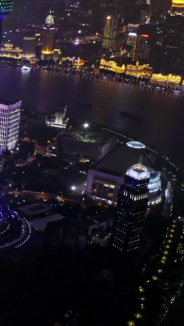 夜景航拍在浦江两岸视频的预览图