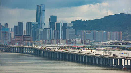 8K深圳沿江高速城市基建轨道交通车流视频的预览图