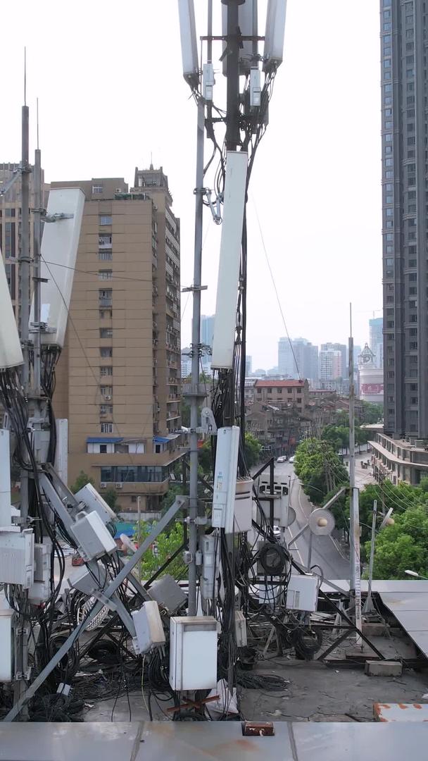 航空城市科技数码5g信号塔接收器材料视频的预览图