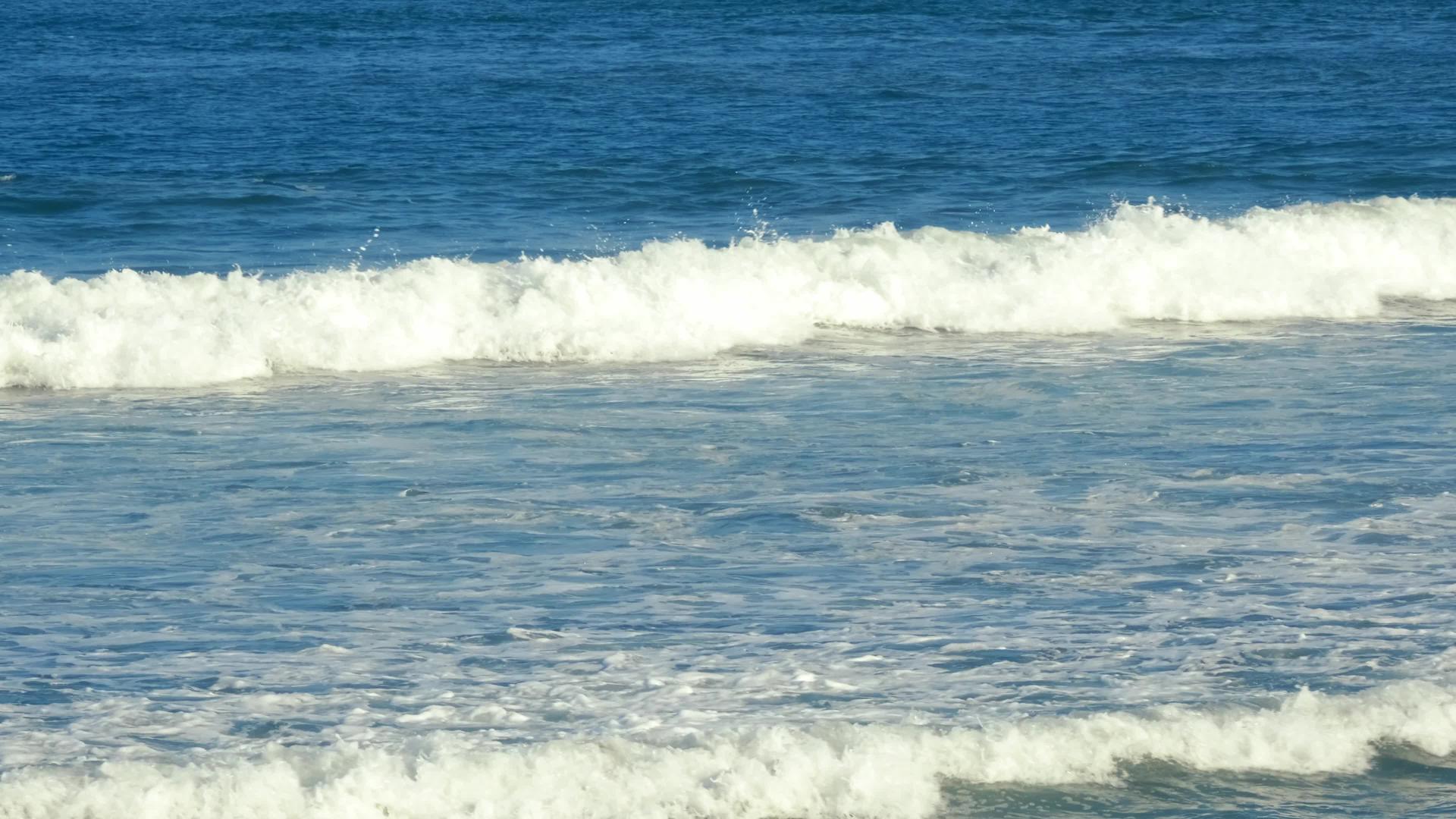 拍摄海浪4K视频的预览图