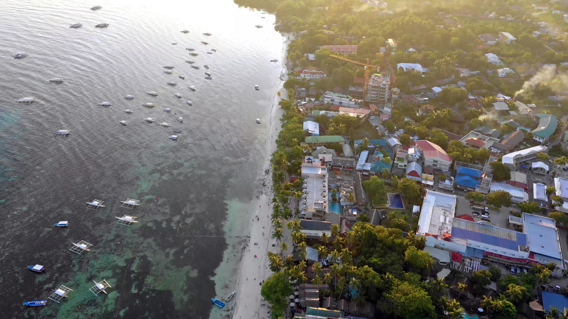 菲律宾薄荷岛海岸线航拍4K高清视频视频的预览图