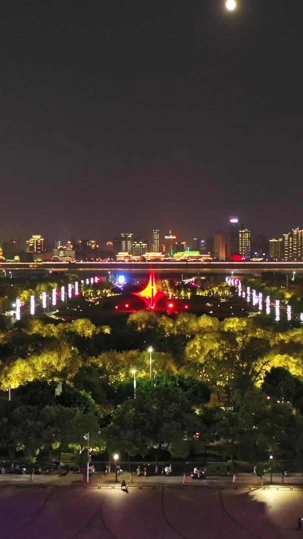 南昌城市广场夜景视频的预览图