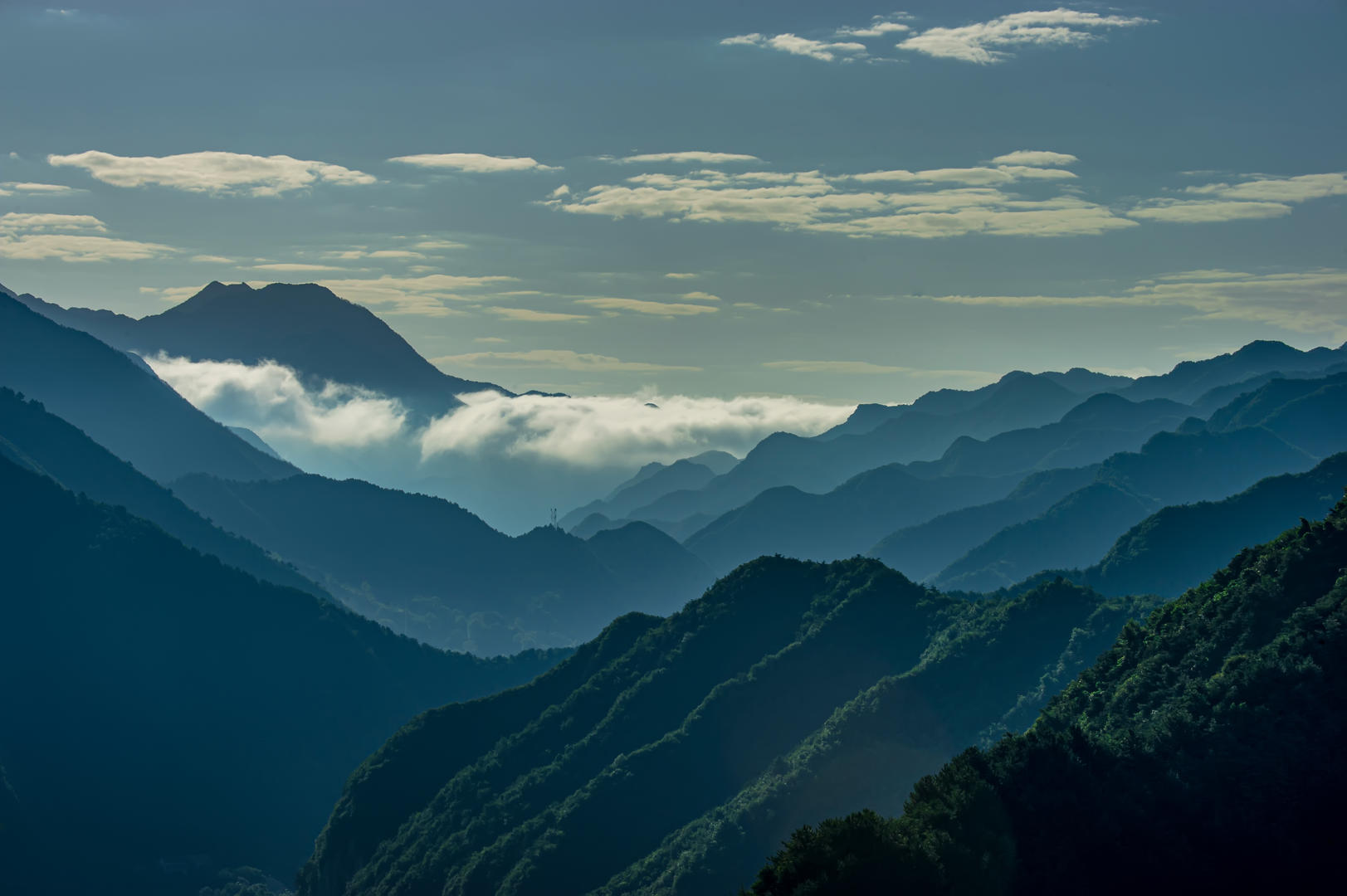 4K延时秦岭山自然风景视频的预览图