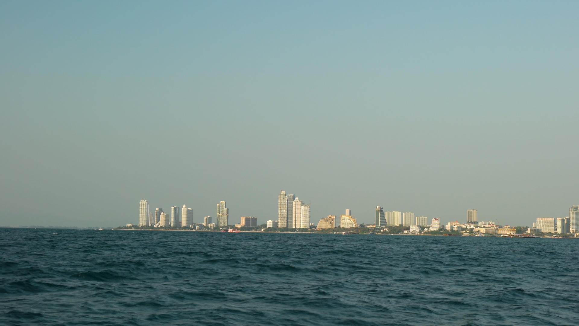 泰国海上拍摄芭堤雅城市合集4K视频的预览图