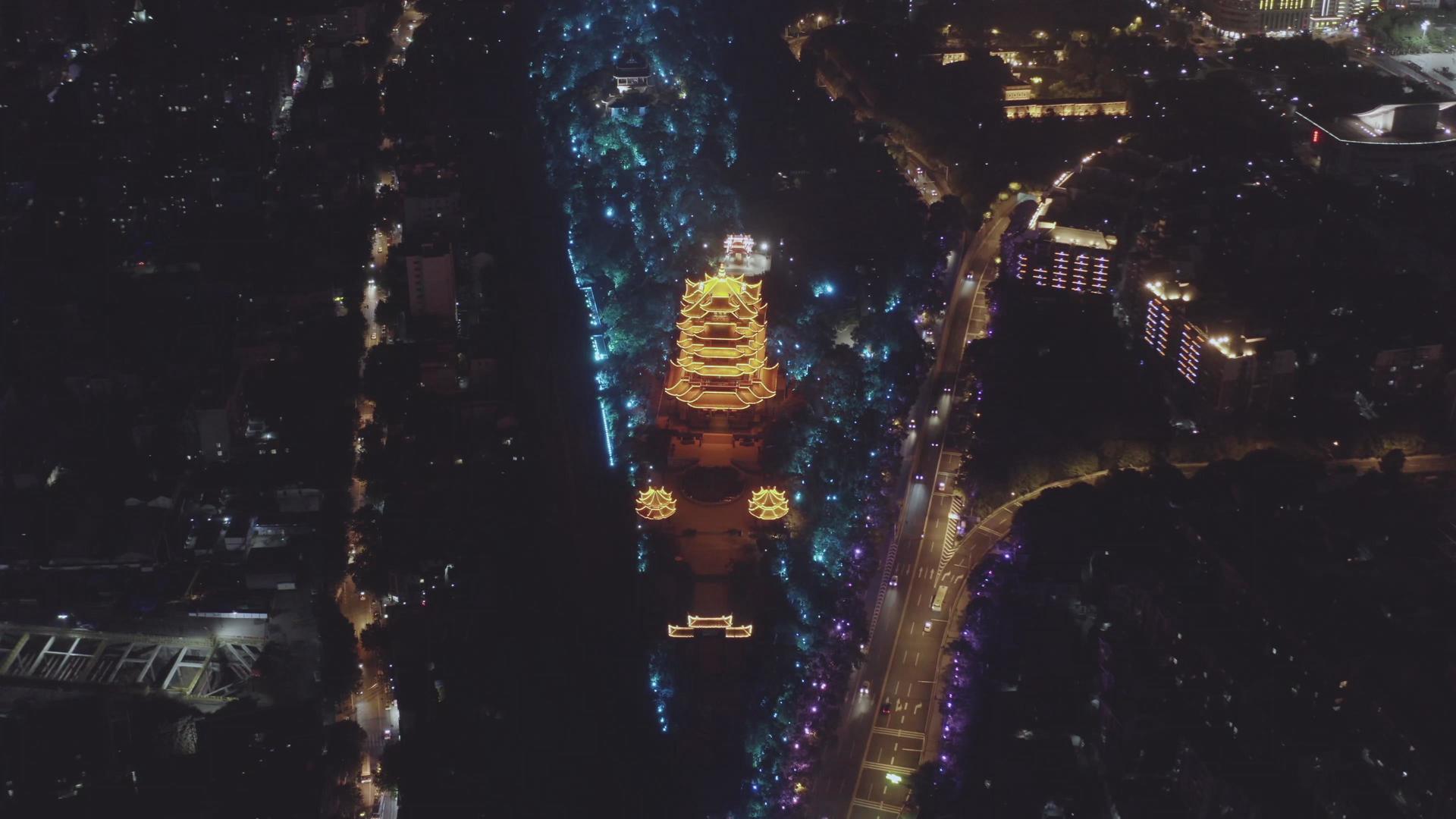 航拍武汉黄鹤楼灯光秀夜景视频的预览图