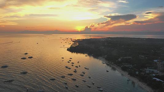 航拍菲律宾薄荷岛日落自然海岛风光视频的预览图