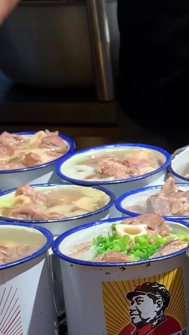 甘肃敦煌特色美食茶缸羊肉视频视频的预览图