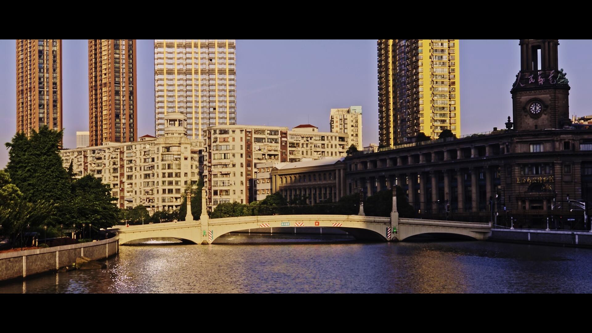 上海苏州河四川北路桥视频的预览图