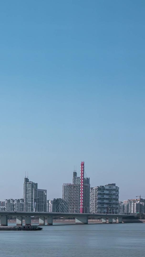 延时航拍杭州地标建筑钱江三桥西兴大桥交通交通延时摄影视频的预览图
