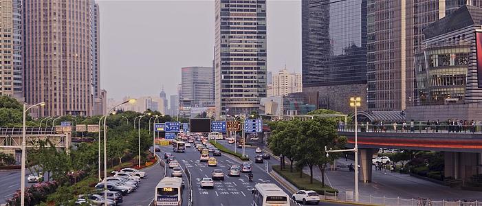 上海浦东马路交通视频的预览图