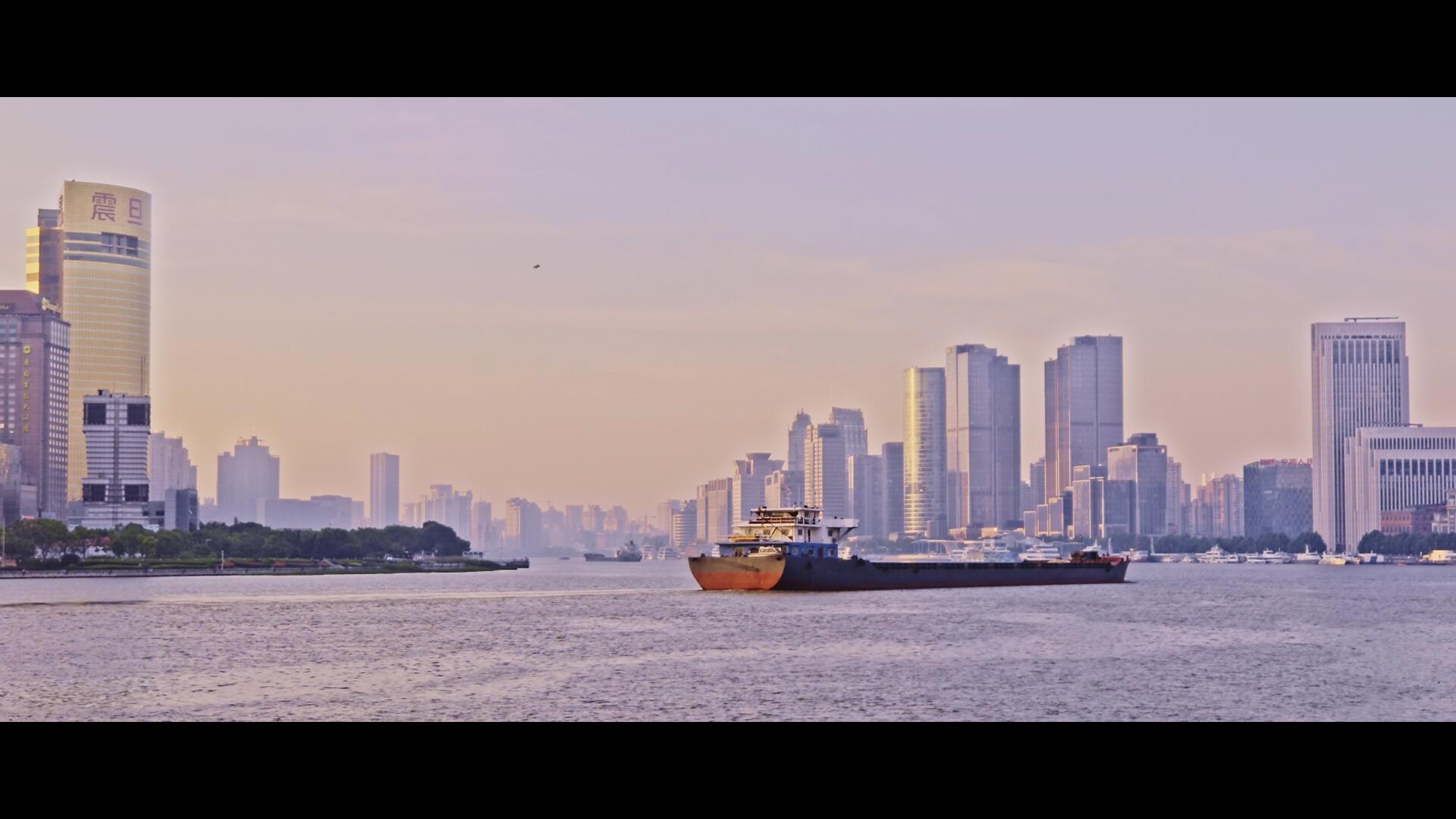 上海黄浦江CBD视频的预览图