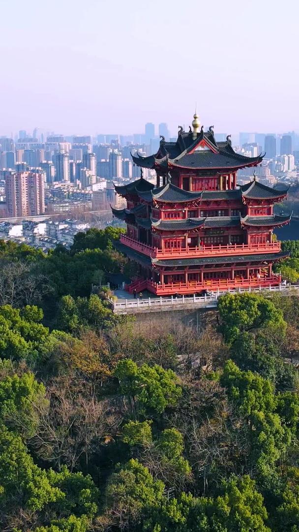 震撼航拍杭州城隍阁俯瞰整个城市视频的预览图