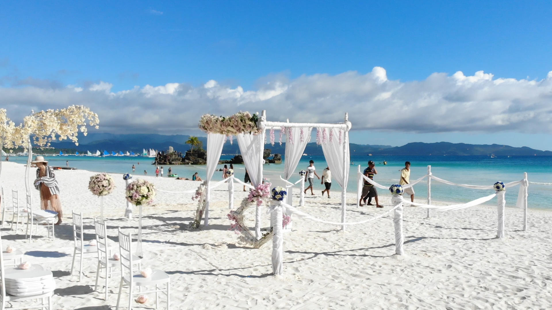 菲律宾长滩岛海边婚礼会场视频的预览图