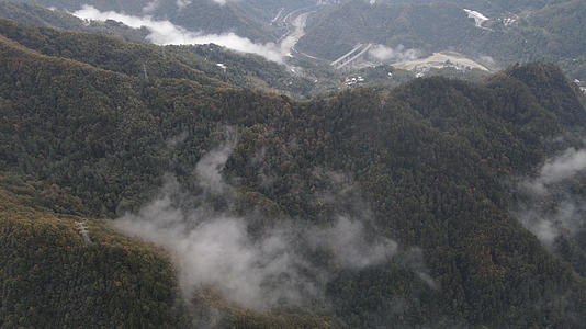 美丽的四川光雾山景色视频的预览图