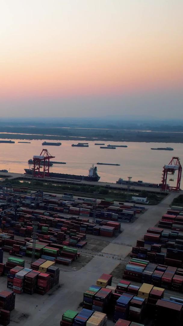 南京四桥长江龙潭港口航拍物流码头视频的预览图