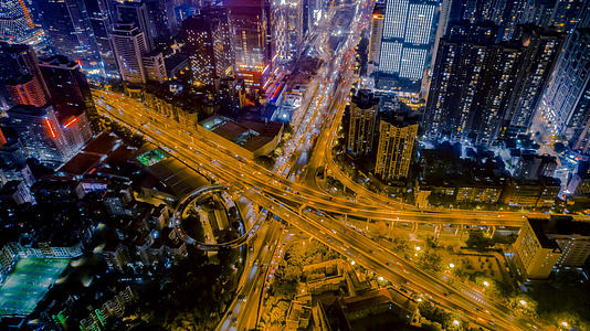 4K广州中山立交夜景航拍繁忙的交通车流俯拍延时视频的预览图
