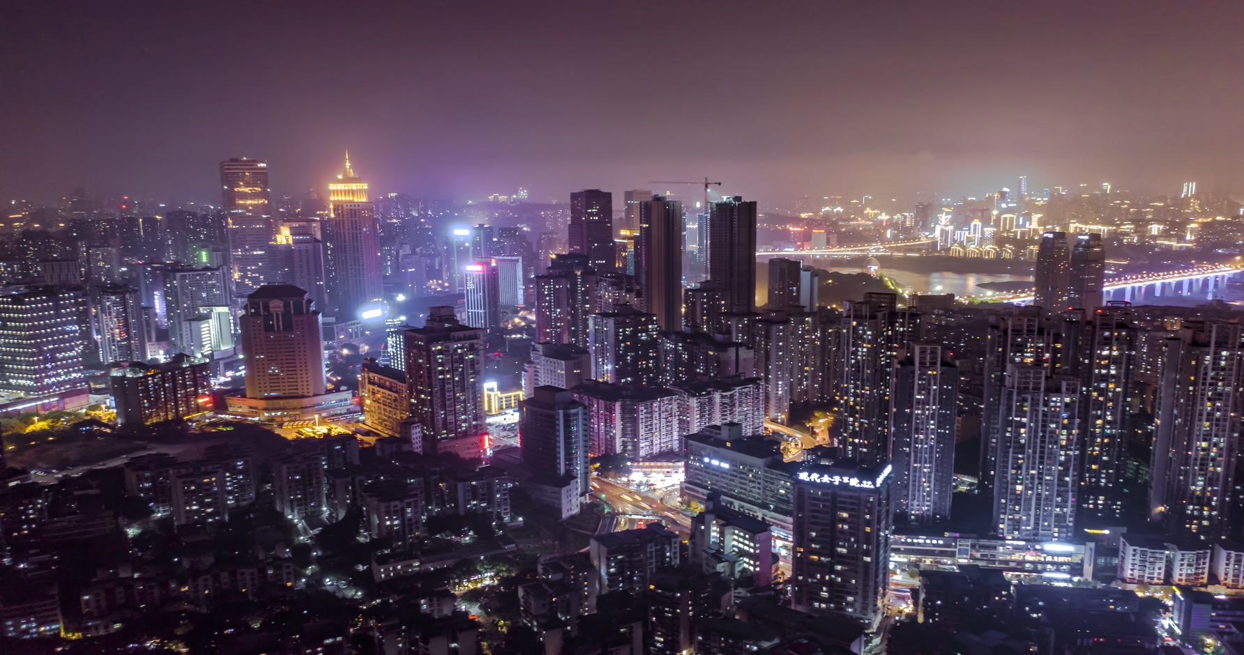 4K重庆商圈CBD摩登夜景延时视频的预览图