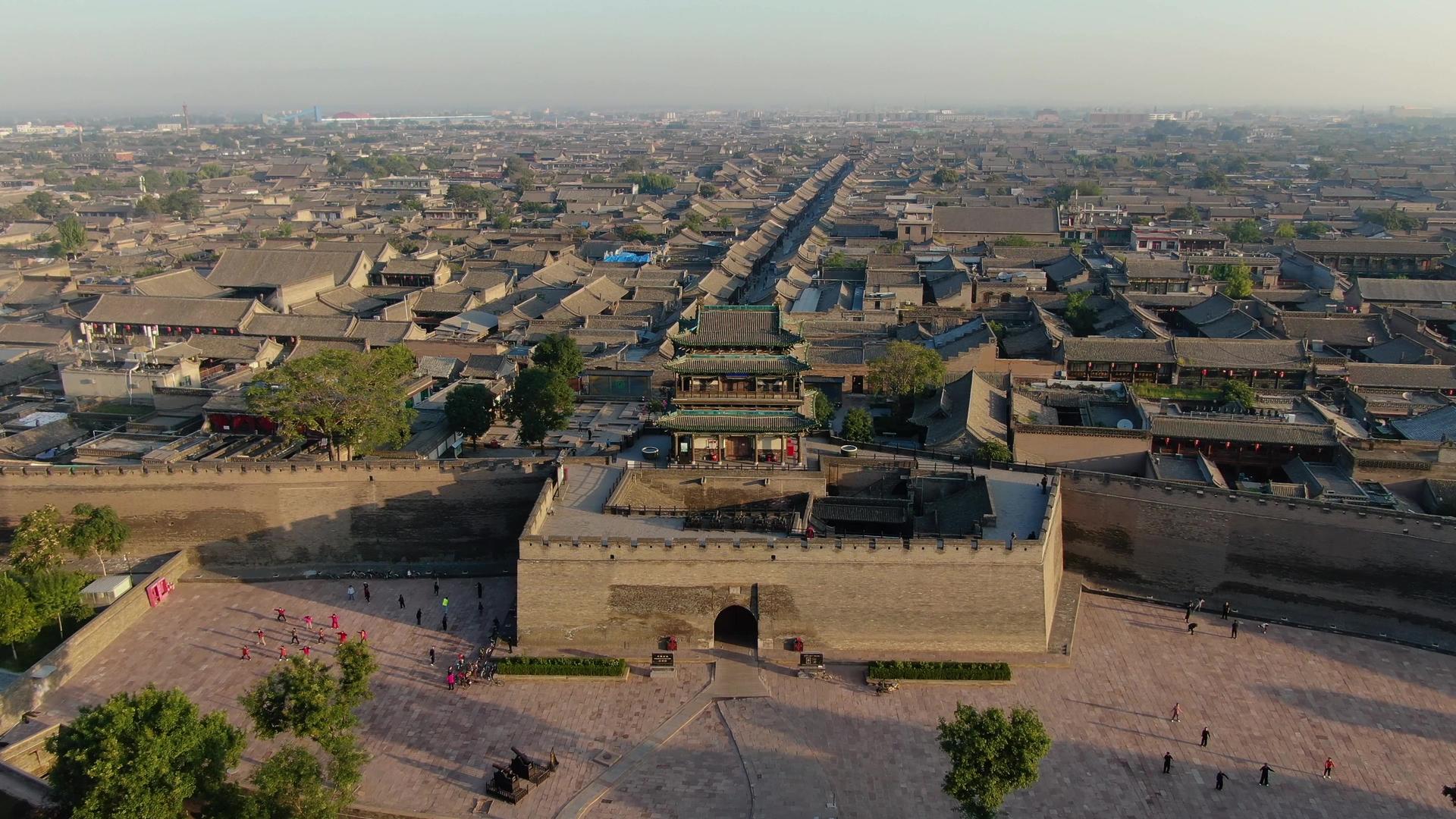 航拍山西著名5A级景区世界文化遗产平遥古城全景视频的预览图