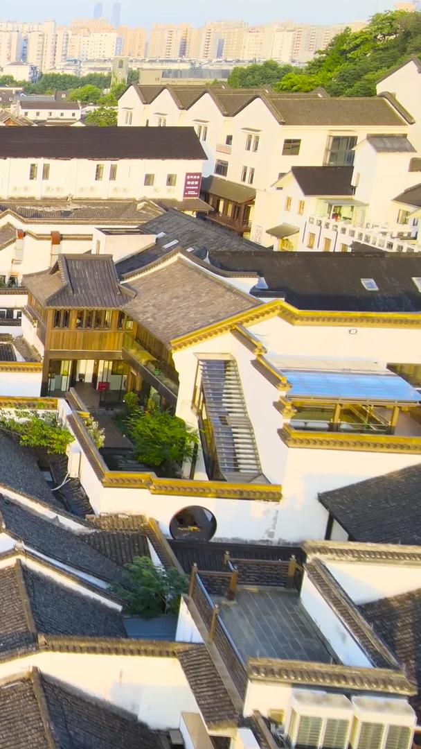 清河坊历史街区杭州4A风景区航拍视频的预览图