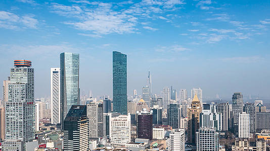 4k南京城市天际线蓝天白云延时视频的预览图