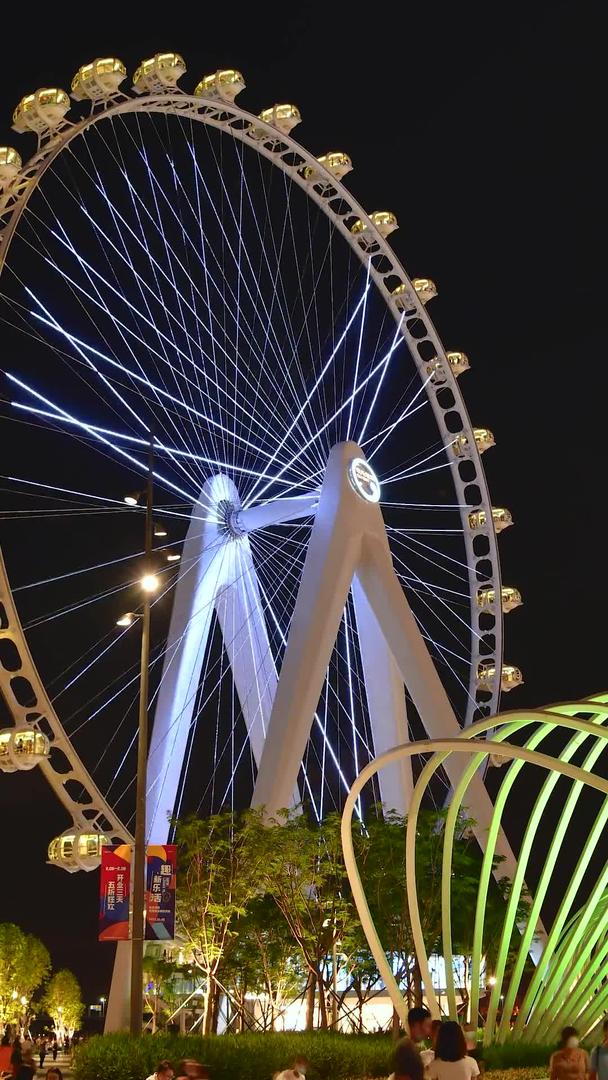 深圳湾区之光摩天轮夜景视频的预览图
