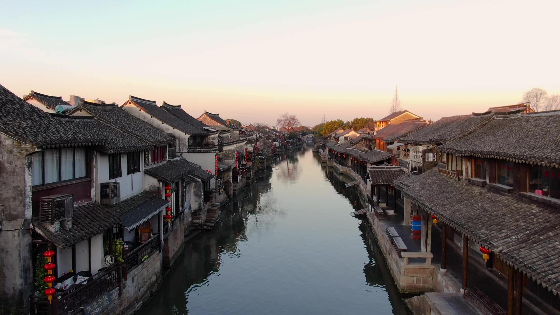 航拍5A级景区西塘古镇宁静的清晨视频视频的预览图