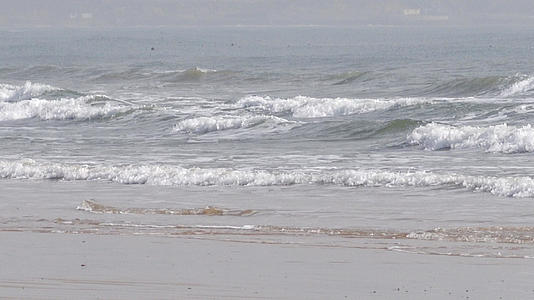 自然风光大海中的波浪4K视频合集视频的预览图