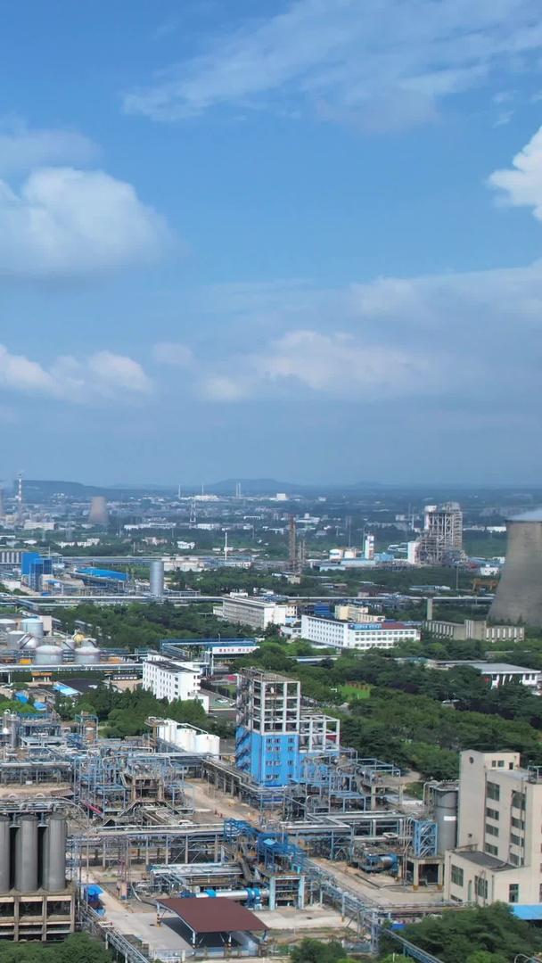 南京扬子石化工厂航拍视频的预览图