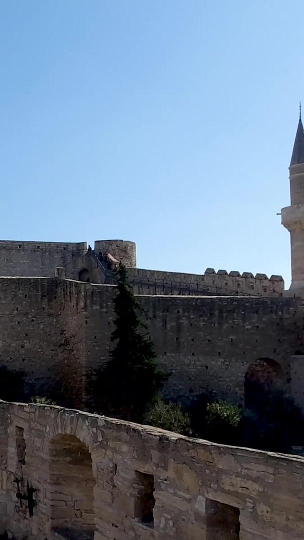 海边土耳其城堡的风景视频的预览图