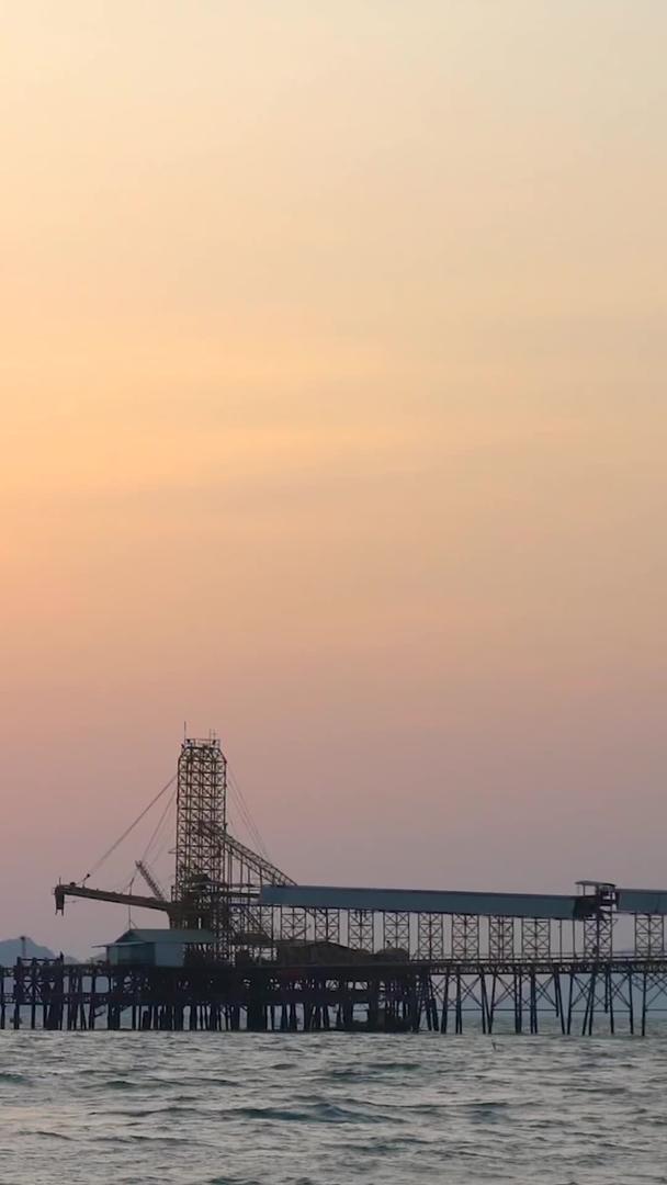 泰国甲米大海日落拍延时视频的预览图