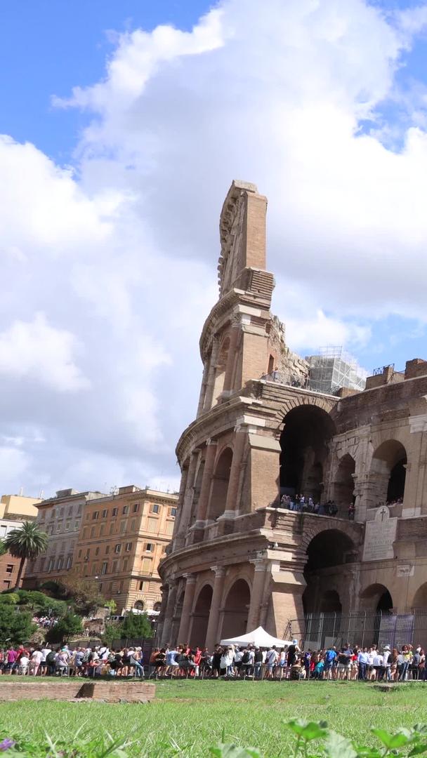 罗马意大利首都著名的历史建筑罗马斗兽场延时视频视频的预览图