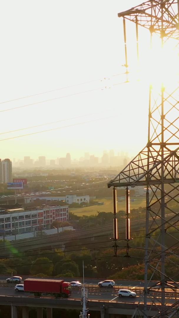 城市电力铁塔视频素材航拍美观大气视频的预览图