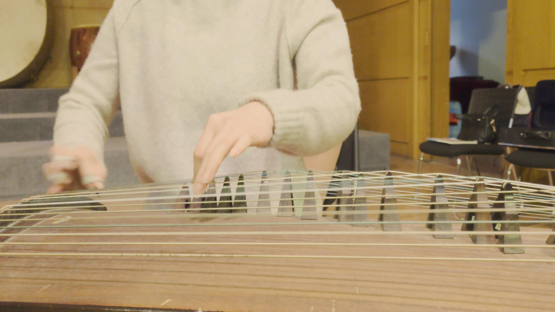 民乐乐器古筝演奏现场4k素材视频的预览图