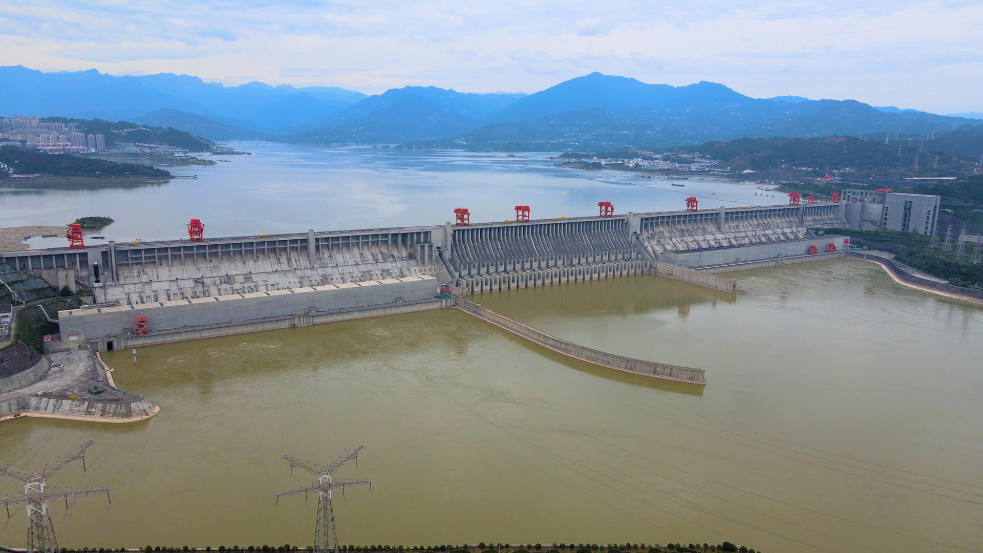 4K航拍宜昌三峡大坝水电站视频的预览图