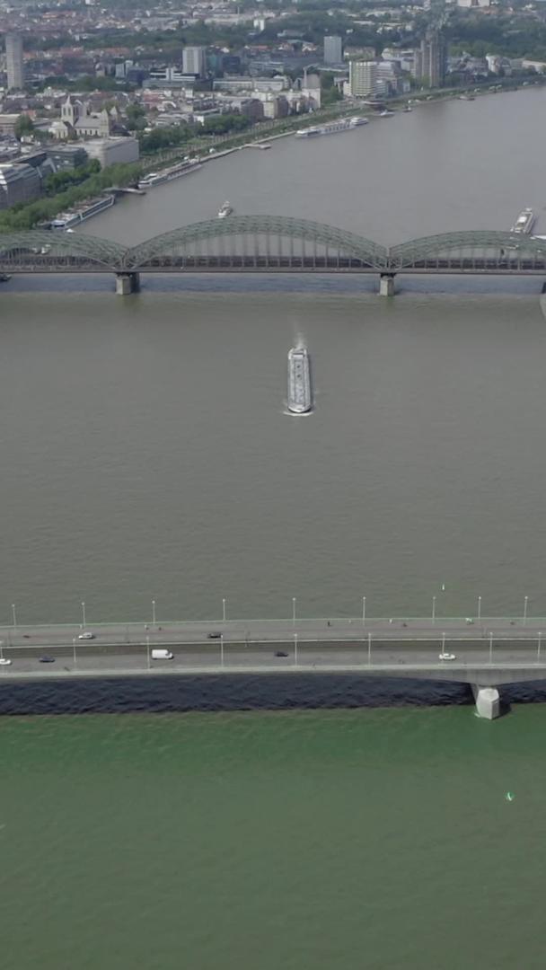 德国货船在美因河上视频的预览图