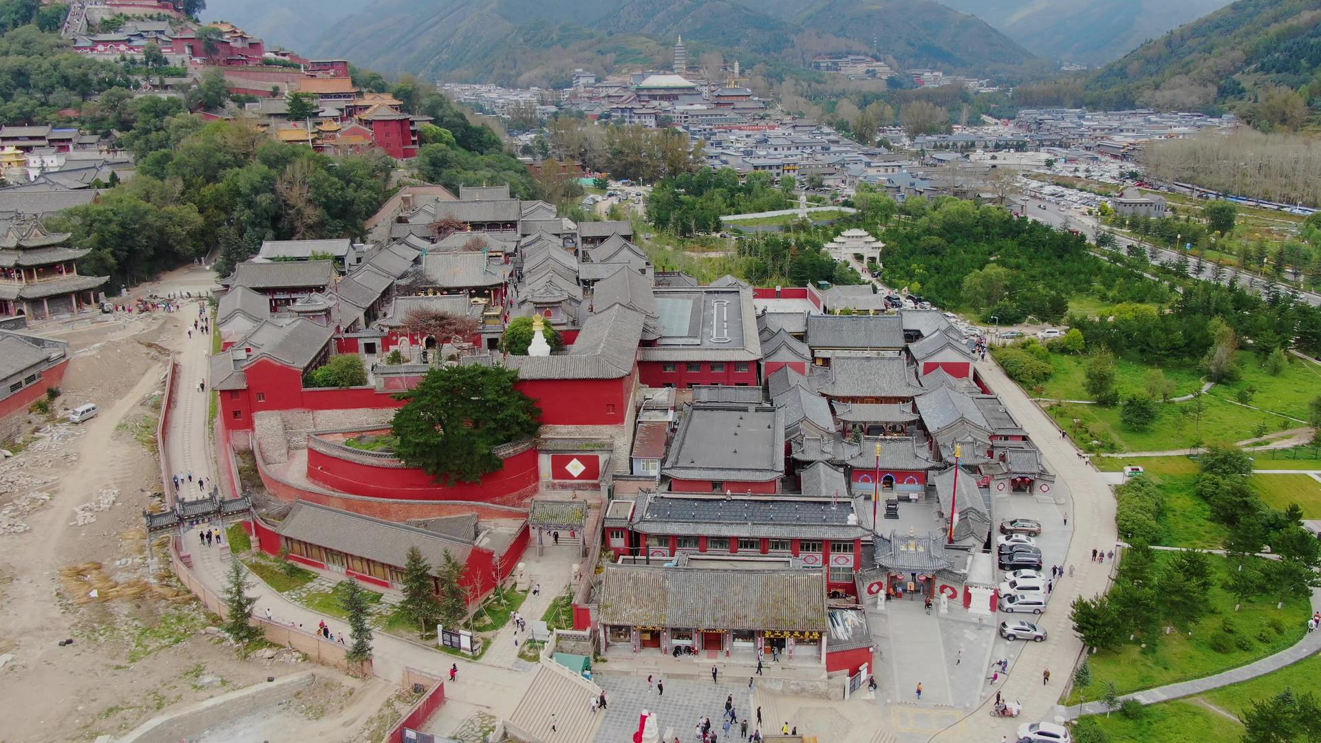 航拍五台山景区世界文化遗产罗睺寺视频视频的预览图