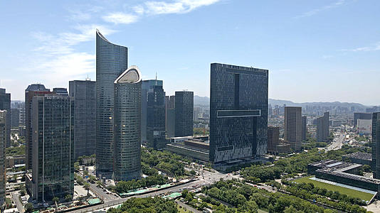 4K大气航拍杭州CBD钱江新城国际会议厅市民中心来福士地标建筑蓝天白云视频的预览图
