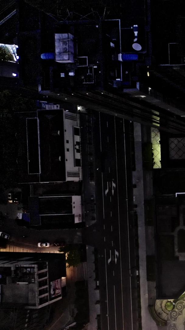 鸟瞰上海城市街道航拍视频的预览图