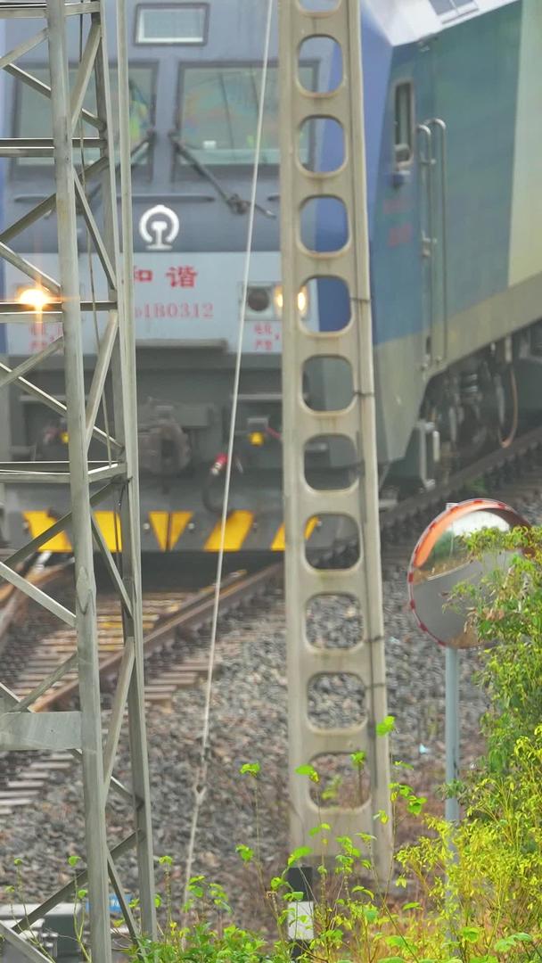 集城市铁轨交通货运物流火车素材视频的预览图
