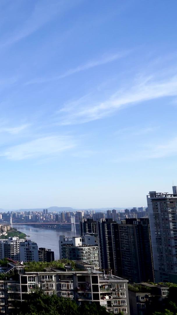 实拍重庆城市江景视频的预览图