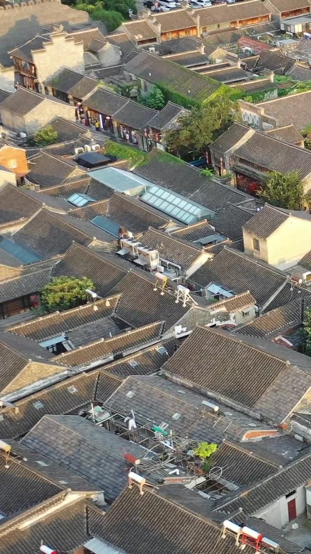 扬州东关街古城风光航拍视频视频的预览图