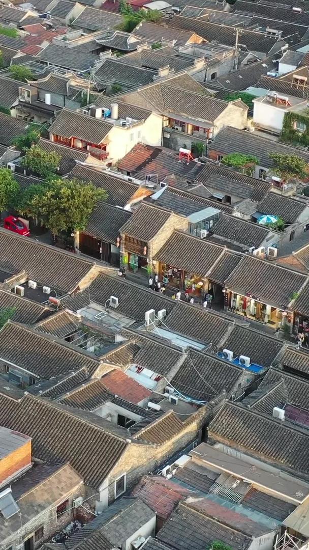 扬州东关街古城风光航拍视频视频的预览图