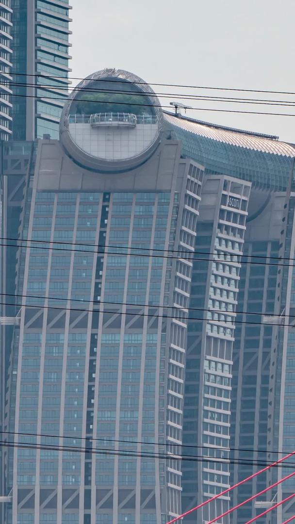 重庆地标来福士千厮门大桥延时摄影视频的预览图