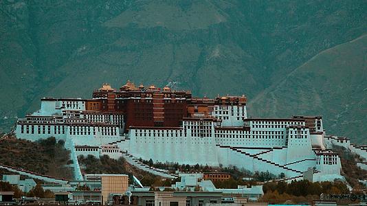 西藏5A景区拉萨布达拉宫特写镜头视频的预览图