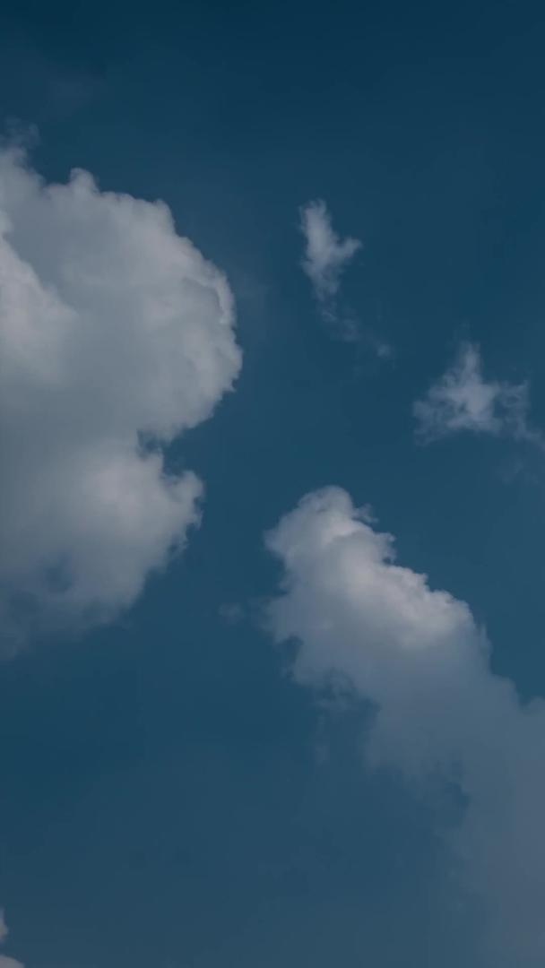 云流空镜延时视频的预览图