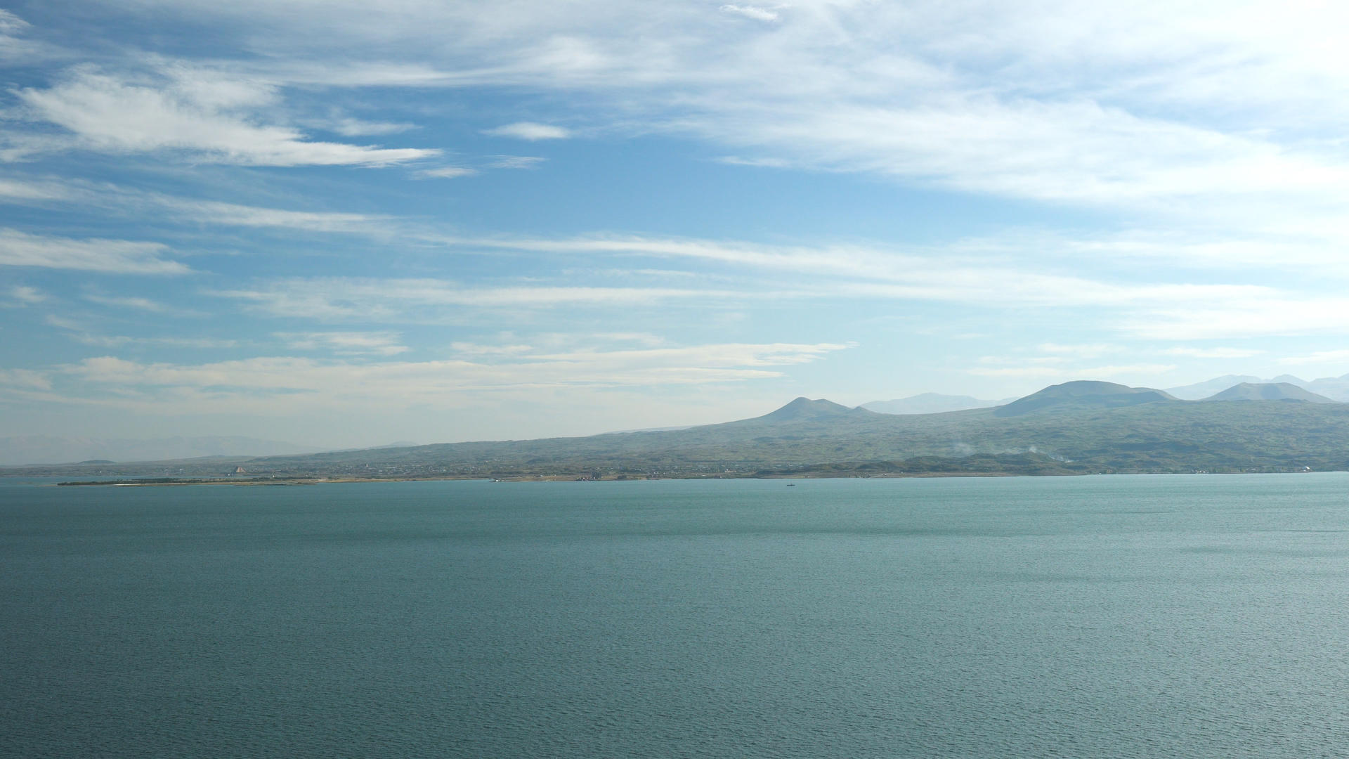 亚美尼亚地标塞凡湖延时4K合集视频的预览图