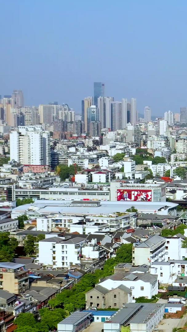 武汉黄鹤楼航拍及城市景观视频的预览图