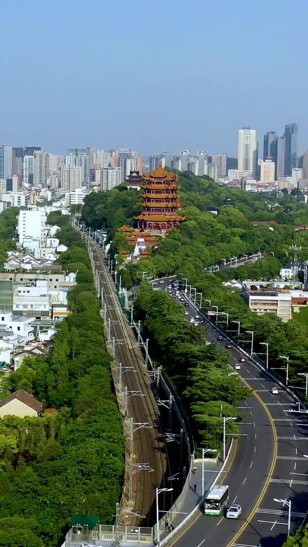 武汉黄鹤楼航拍及城市景观视频的预览图